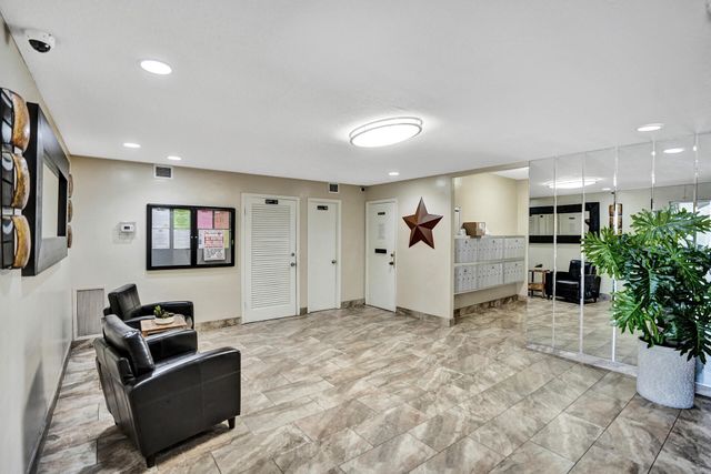 1811 Jefferson Street 404, Hollywood, FL 33020