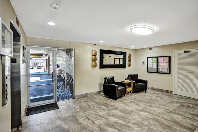 1811 Jefferson Street 404, Hollywood, FL 33020