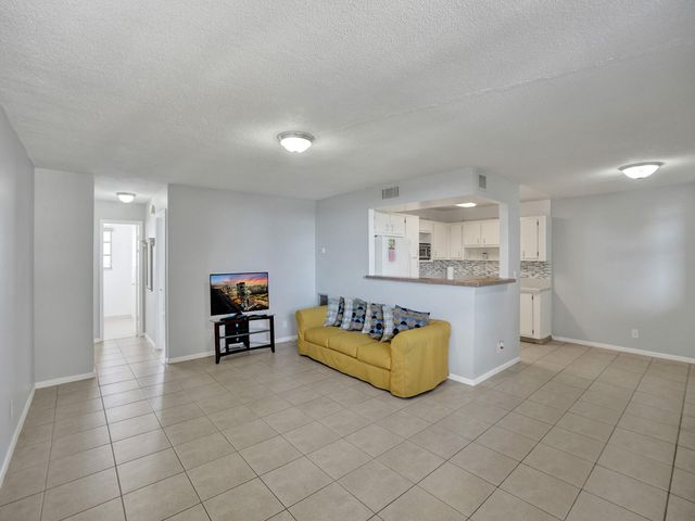 1811 Jefferson Street 404, Hollywood, FL 33020