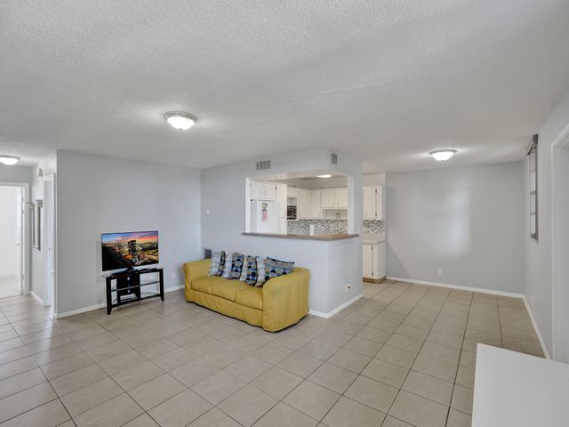 1811 Jefferson Street 404, Hollywood, FL 33020