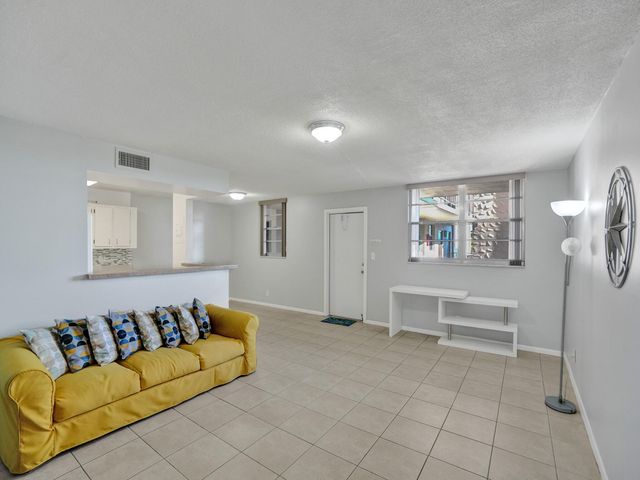 1811 Jefferson Street 404, Hollywood, FL 33020