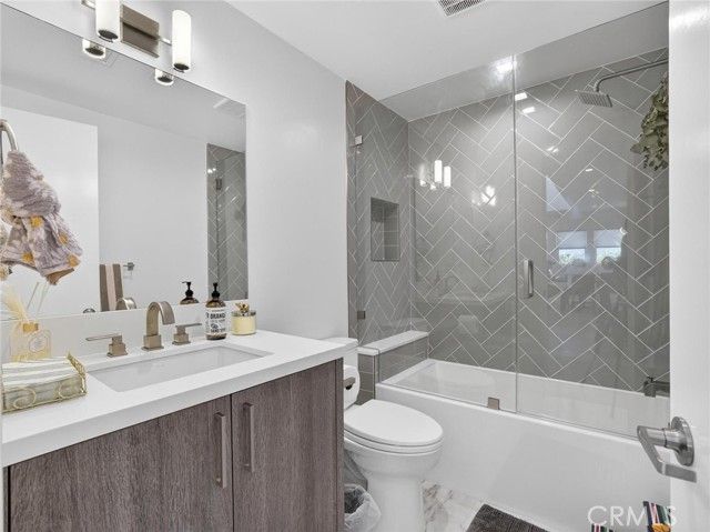 1427 15th, Manhattan Beach, CA 90266