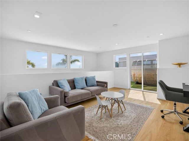 1427 15th, Manhattan Beach, CA 90266