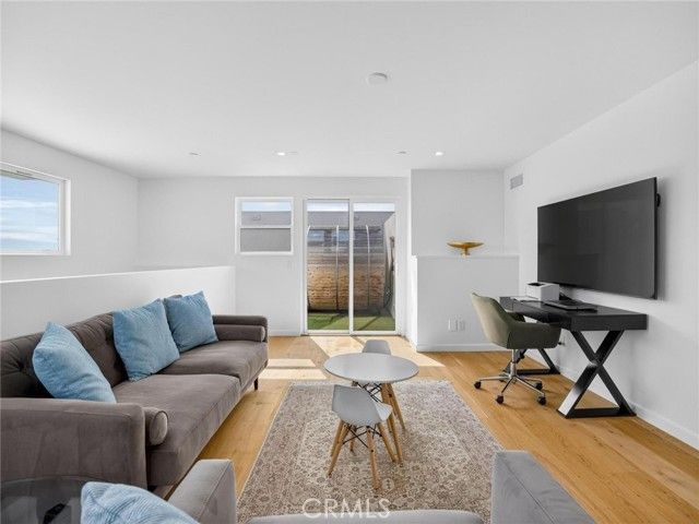 1427 15th, Manhattan Beach, CA 90266