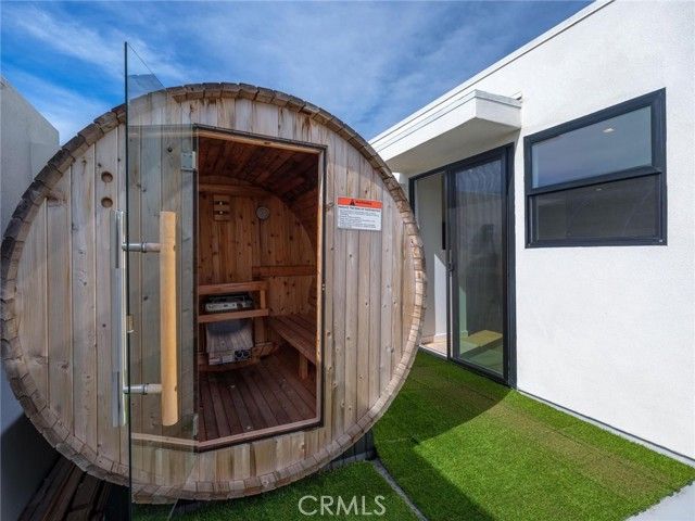 1427 15th, Manhattan Beach, CA 90266