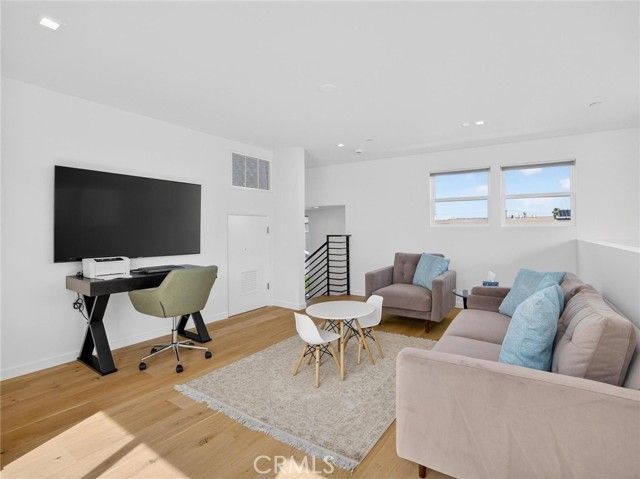 1427 15th, Manhattan Beach, CA 90266