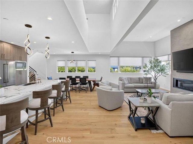 1427 15th, Manhattan Beach, CA 90266