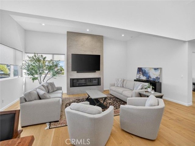 1427 15th, Manhattan Beach, CA 90266