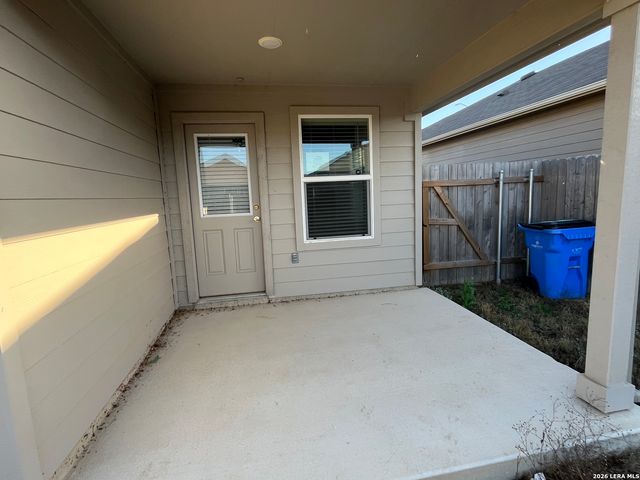 837 GERARDIA CT, Seguin, TX 78155