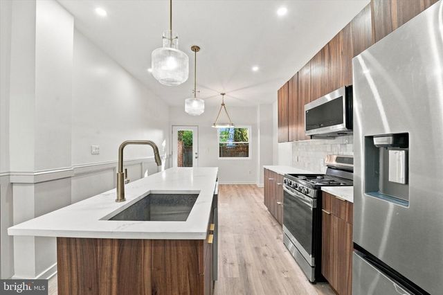 1133 E WILT ST, Philadelphia, PA 19125