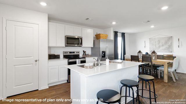 1427 Capitol Reef, Converse, TX 78109