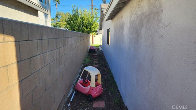 924 N Orange Avenue, Ontario, CA 91764