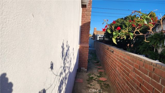 924 N Orange Avenue, Ontario, CA 91764