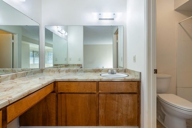 12804 E Alamos Avenue, Sanger, CA 93657