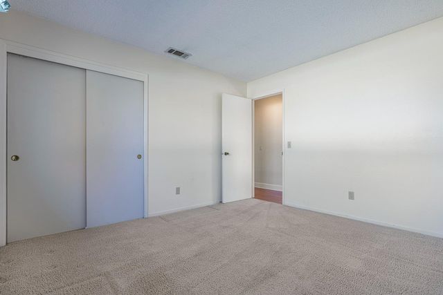 12804 E Alamos Avenue, Sanger, CA 93657