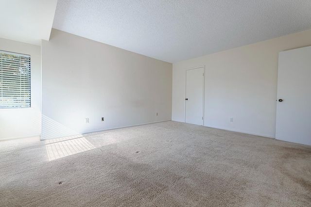 12804 E Alamos Avenue, Sanger, CA 93657