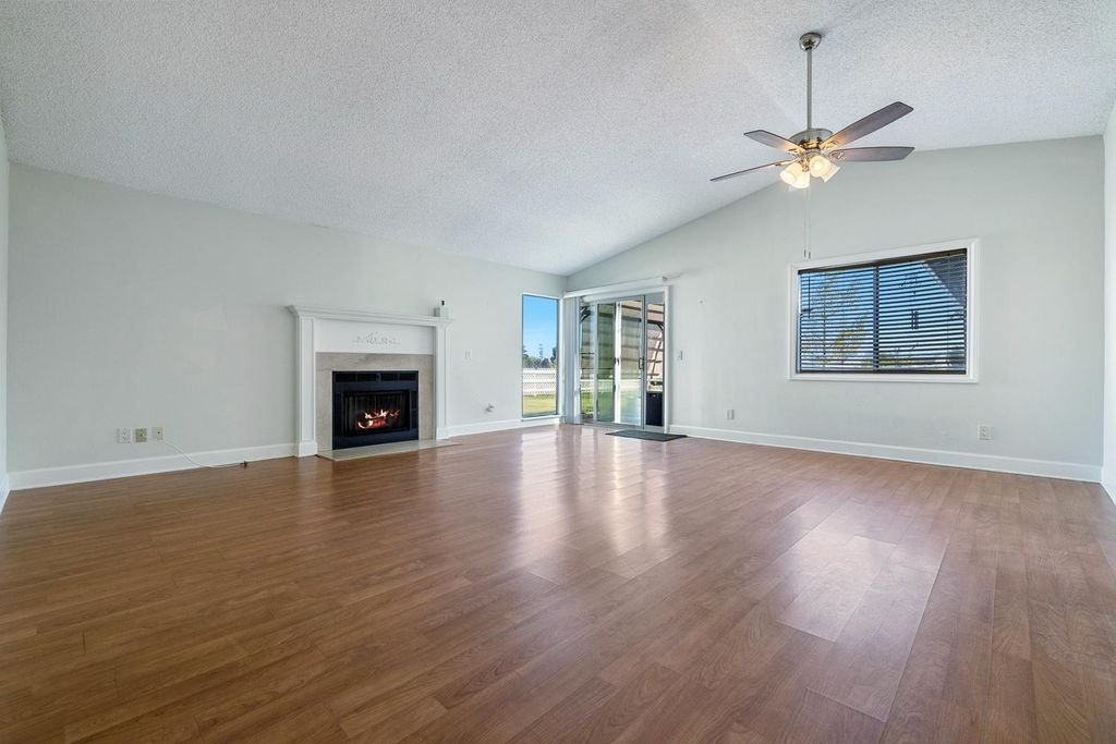 Image 9 of property listing at 12804 E Alamos Avenue, Sanger, CA 93657