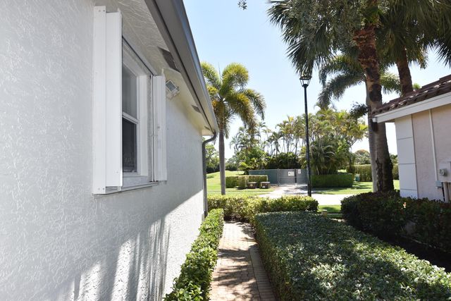 5455 S Fountains Dr Drive S, Lake Worth, FL 33467