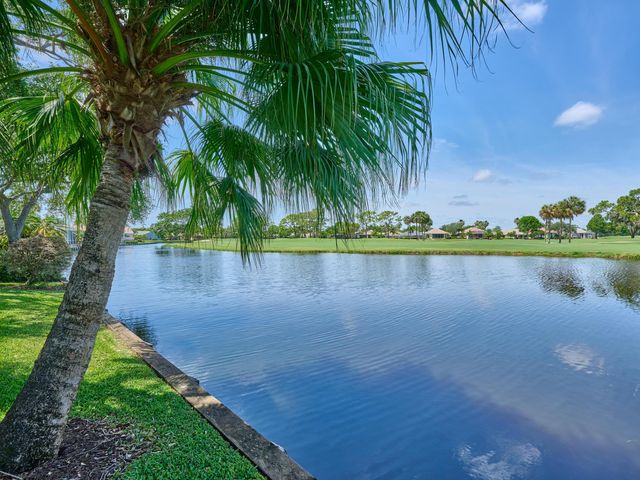 5455 S Fountains Dr Drive S, Lake Worth, FL 33467