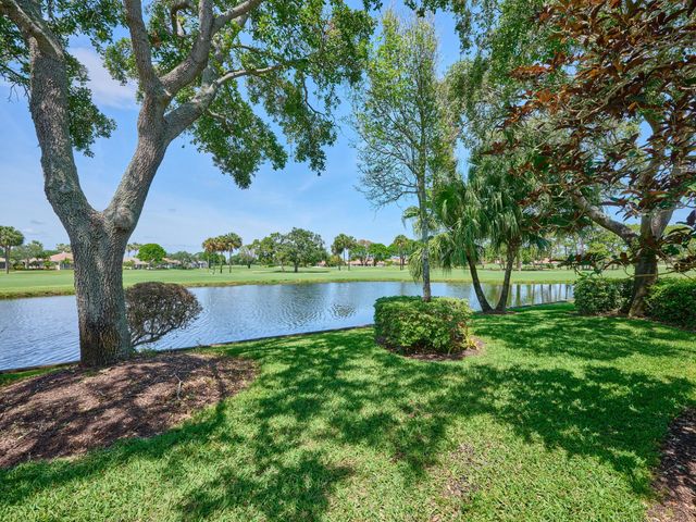 5455 S Fountains Dr Drive S, Lake Worth, FL 33467