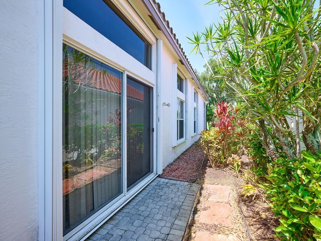 5455 S Fountains Dr Drive S, Lake Worth, FL 33467