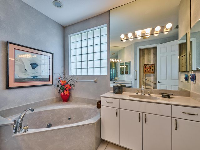 5455 S Fountains Dr Drive S, Lake Worth, FL 33467