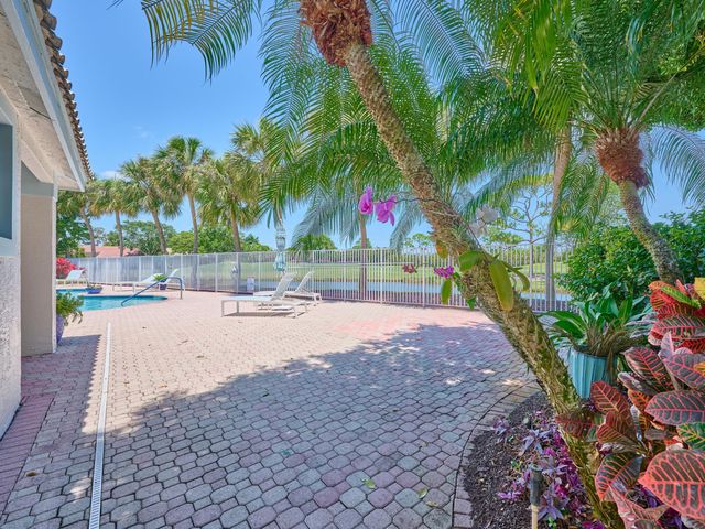 5455 S Fountains Dr Drive S, Lake Worth, FL 33467