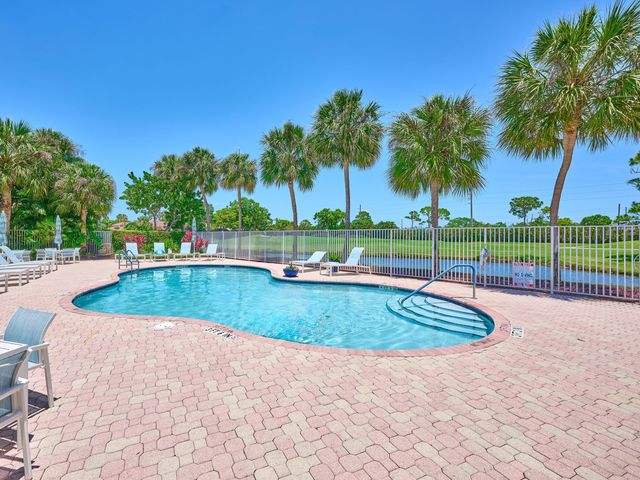 5455 S Fountains Dr Drive S, Lake Worth, FL 33467