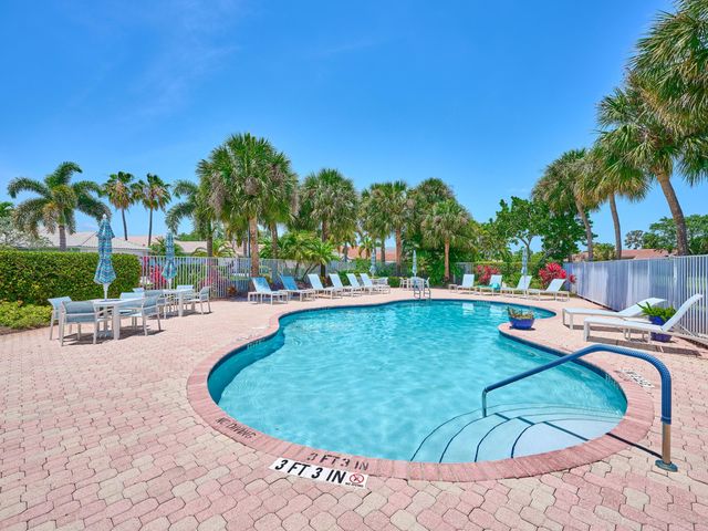 5455 S Fountains Dr Drive S, Lake Worth, FL 33467