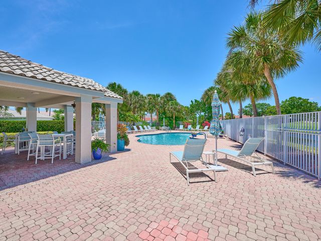 5455 S Fountains Dr Drive S, Lake Worth, FL 33467