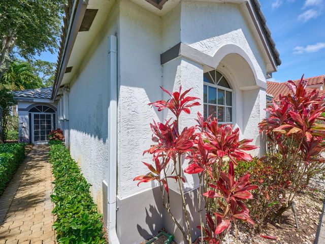 5455 S Fountains Dr Drive S, Lake Worth, FL 33467