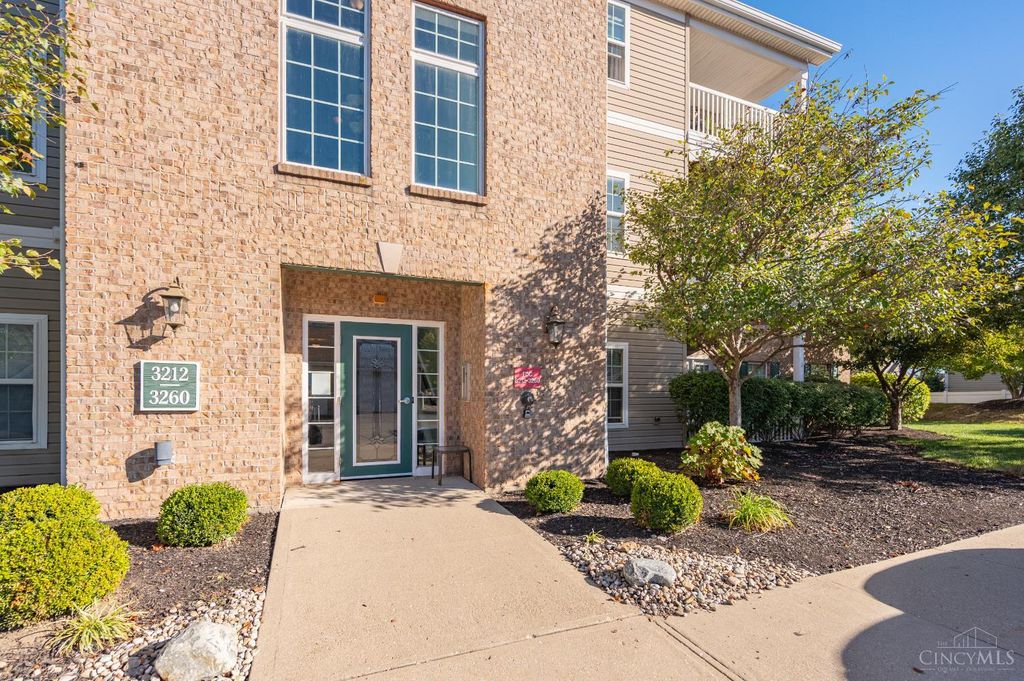 3244 Grand Falls Boulevard, Deerfield Twp., OH 45039