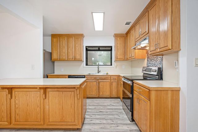 2920 Juniper Ave, Stockton, CA 95207