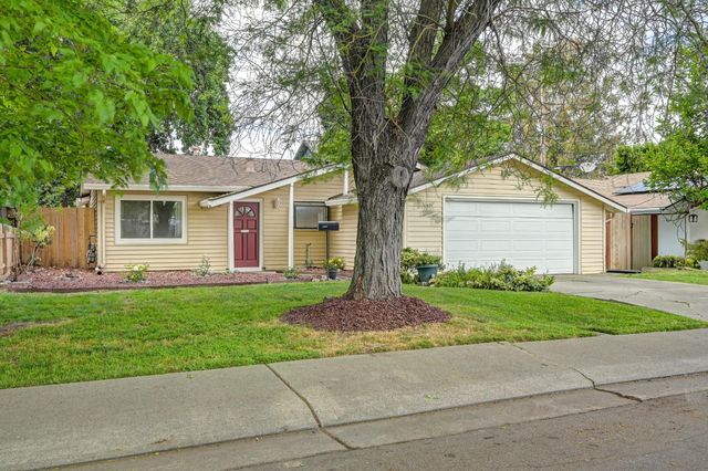 2920 Juniper Ave, Stockton, CA 95207