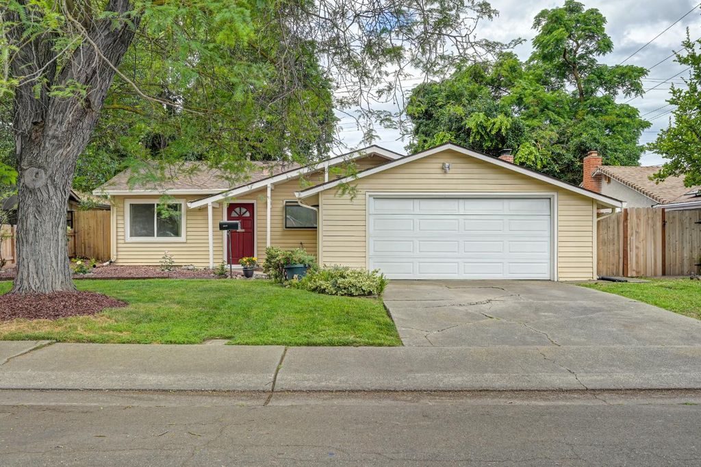 2920 Juniper Ave, Stockton, CA 95207
