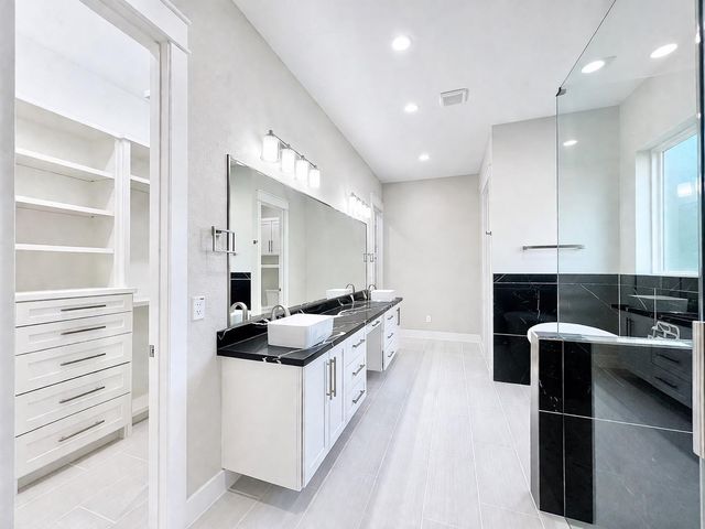 1162 Spanish Drive, Dayton, TX 77535