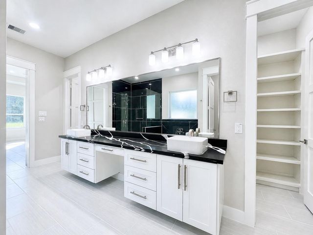1162 Spanish Drive, Dayton, TX 77535
