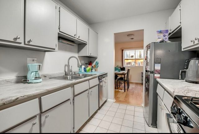 9621 S Karlov Avenue 104, Oak Lawn, IL 60453