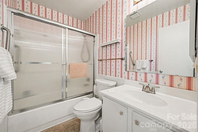 9014 Mcalpine Cove Court, Charlotte, NC 28270