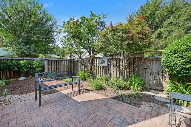 9014 Mcalpine Cove Court, Charlotte, NC 28270