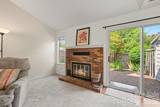 9014 Mcalpine Cove Court, Charlotte, NC 28270