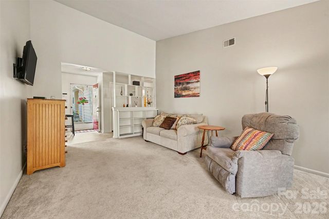 9014 Mcalpine Cove Court, Charlotte, NC 28270
