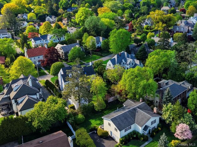 11 White Plains Road, Bronxville, NY 10708
