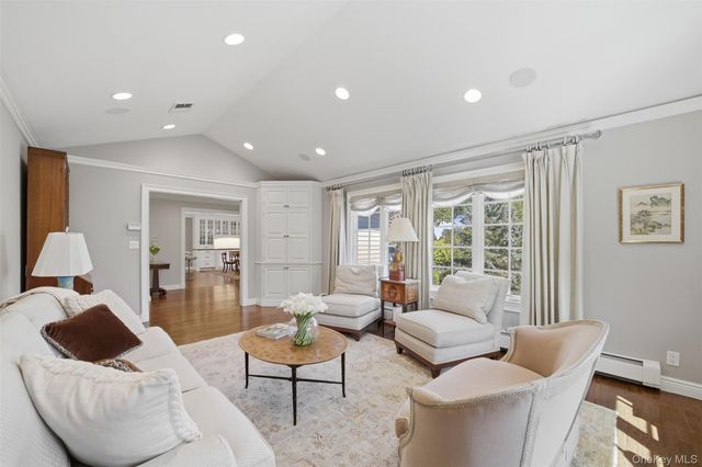 11 White Plains Road, Bronxville, NY 10708