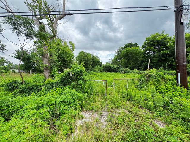 4706 Falls Street, Houston, TX 77026