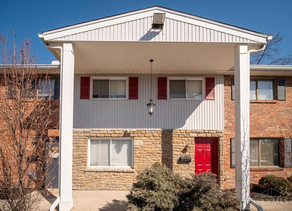 7752 Montgomery Road, Sycamore Twp, OH 45236