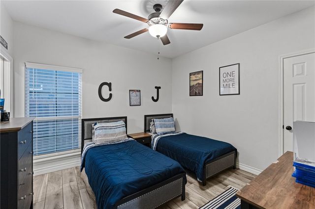 7833 Stampede Dr, Corpus Christi, TX 78414