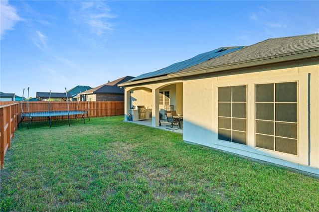 7833 Stampede Dr, Corpus Christi, TX 78414
