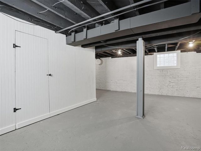 713 Clairmount Street, Detroit, MI 48202