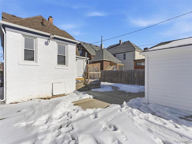 713 Clairmount Street, Detroit, MI 48202